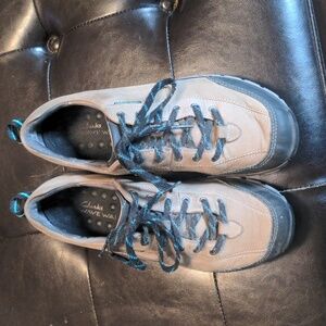 Clark Wave Walker walking shoes. Size 8.5